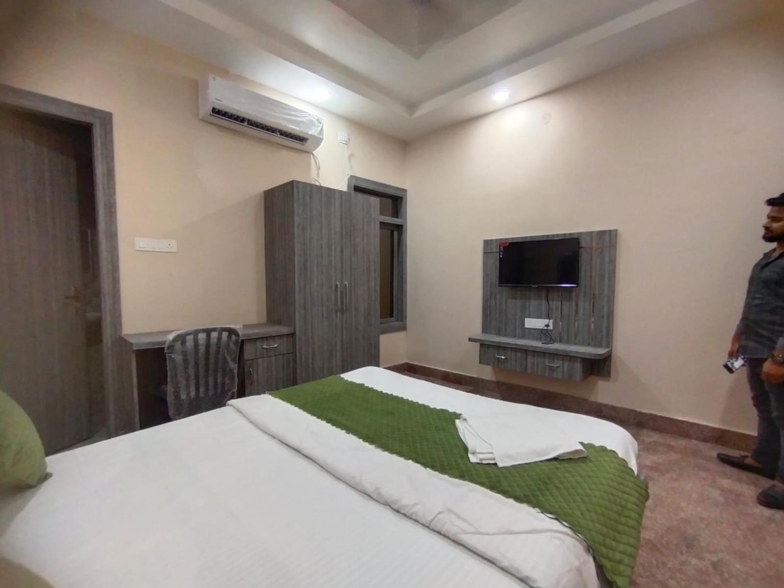Hotel Utsav Palace Kanpur Dış mekan fotoğraf