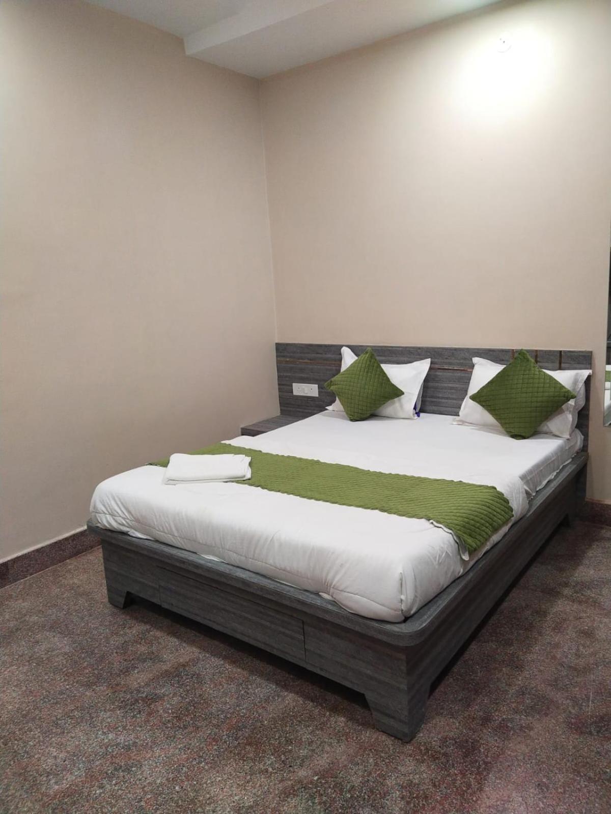 Hotel Utsav Palace Kanpur Dış mekan fotoğraf