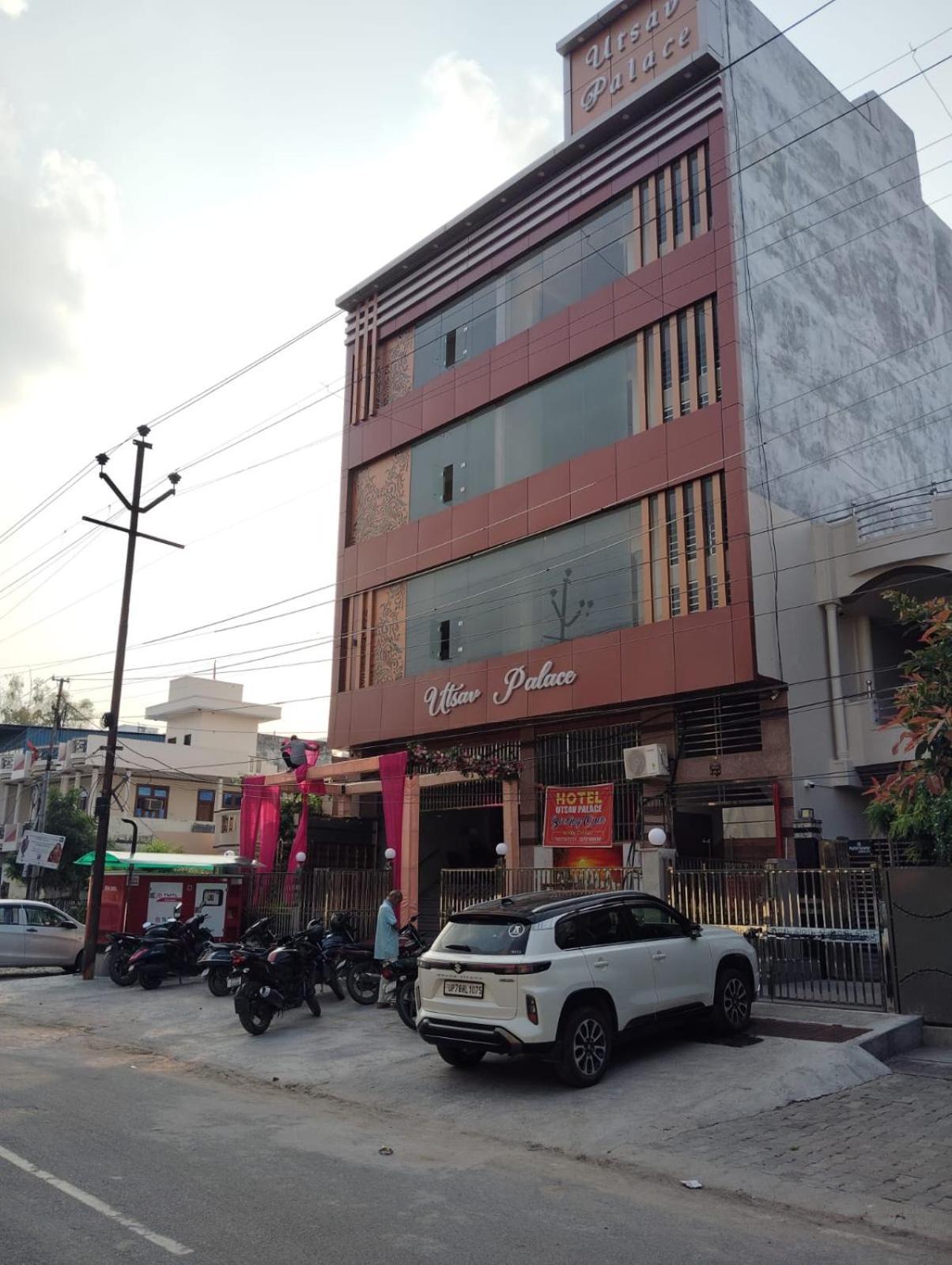 Hotel Utsav Palace Kanpur Dış mekan fotoğraf