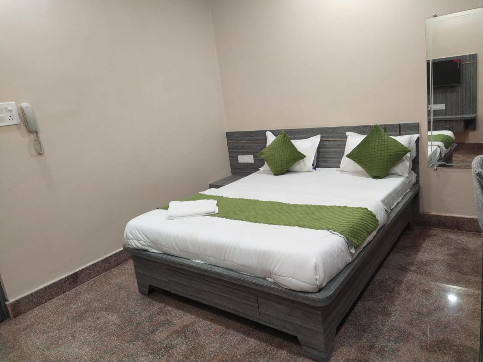 Hotel Utsav Palace Kanpur Dış mekan fotoğraf