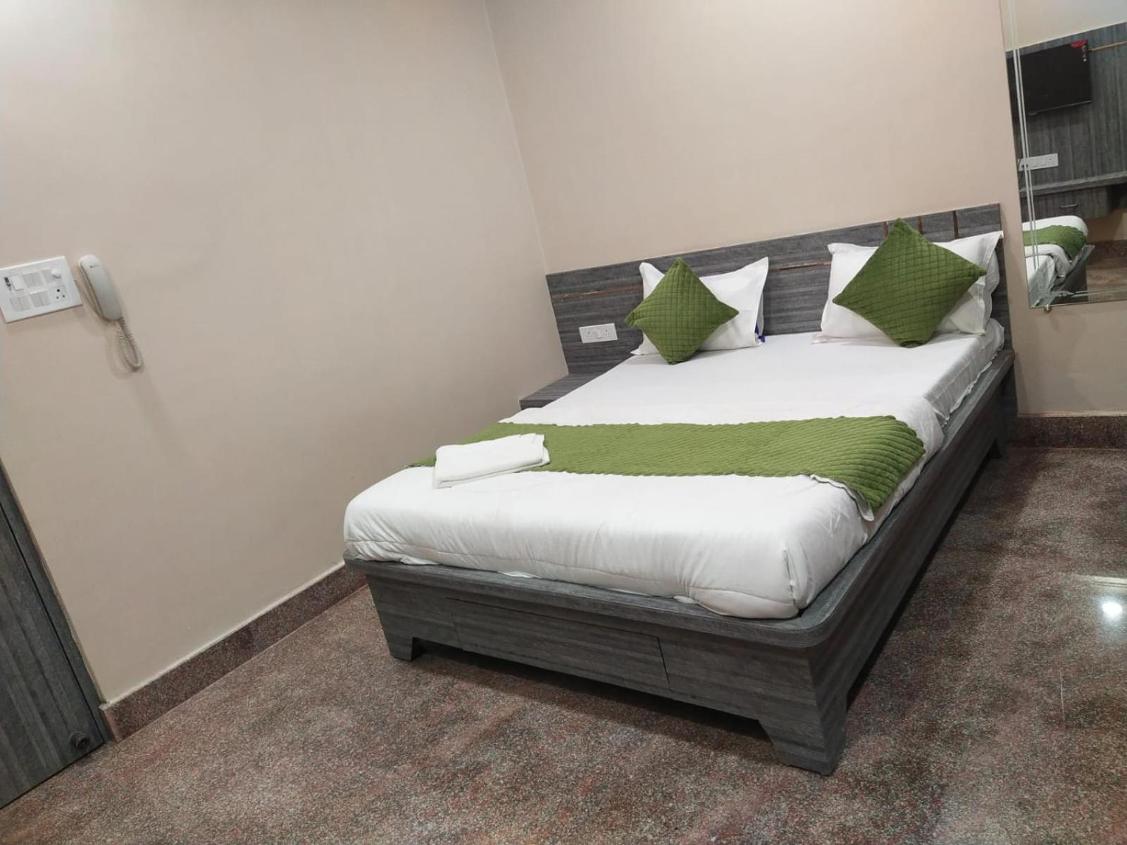 Hotel Utsav Palace Kanpur Dış mekan fotoğraf