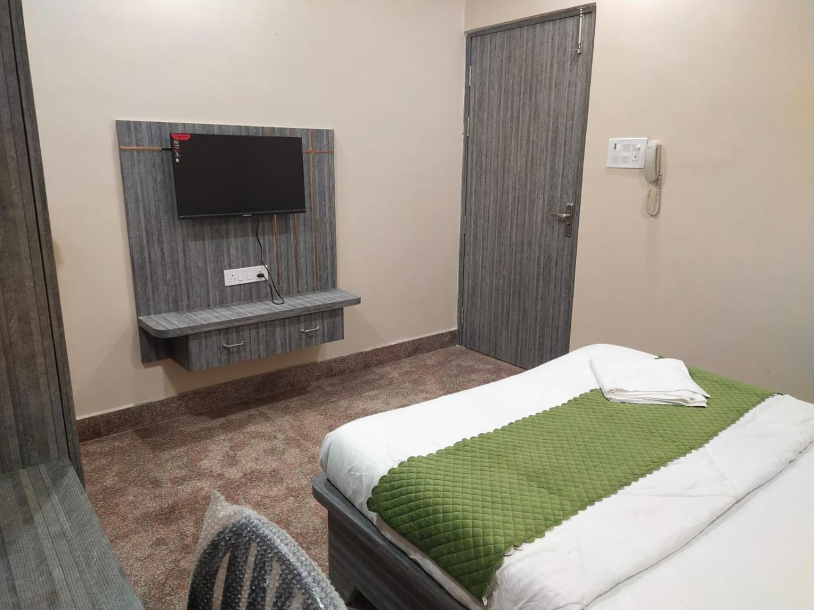Hotel Utsav Palace Kanpur Dış mekan fotoğraf