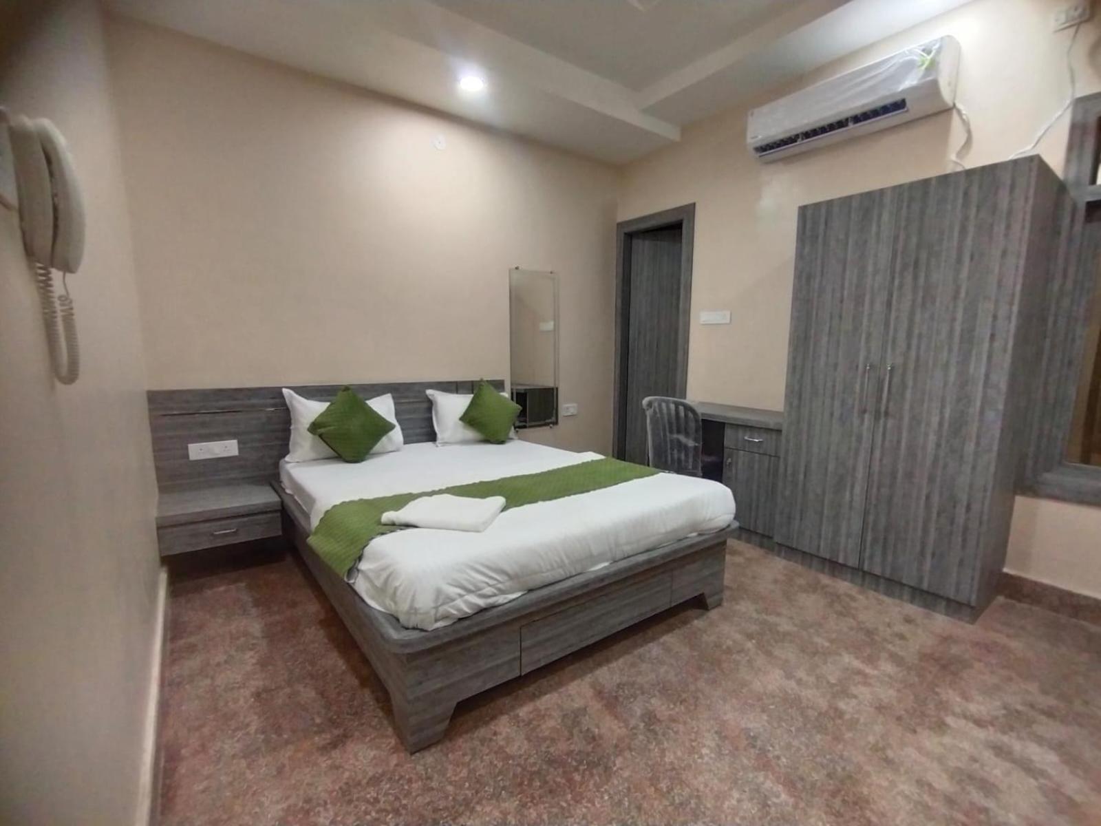 Hotel Utsav Palace Kanpur Dış mekan fotoğraf