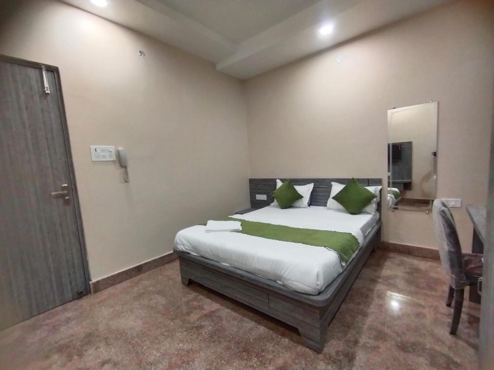 Hotel Utsav Palace Kanpur Dış mekan fotoğraf