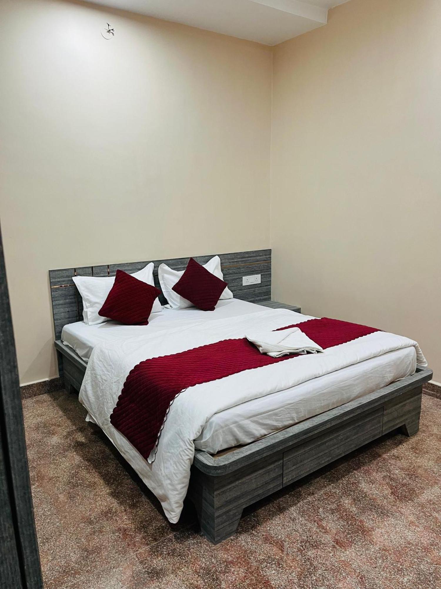 Hotel Utsav Palace Kanpur Dış mekan fotoğraf